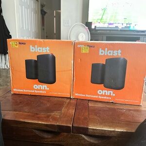 Roku wireless surround sound speakers